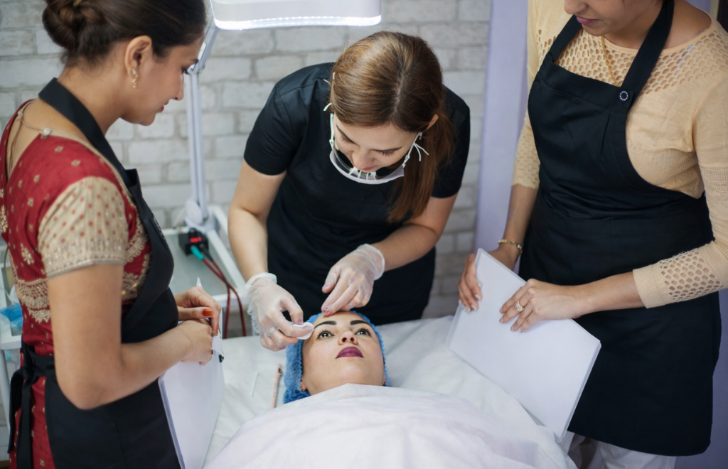 Cosmetologist in Raipur